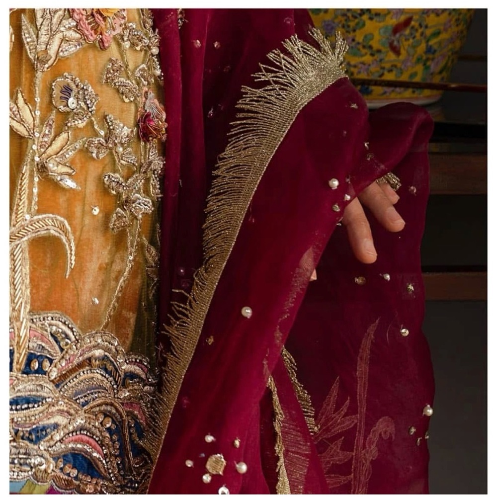 Pakistani/Indian designer Arjumand Bano beautifully embellished Dress. Size S/M - Picture 7 of 15